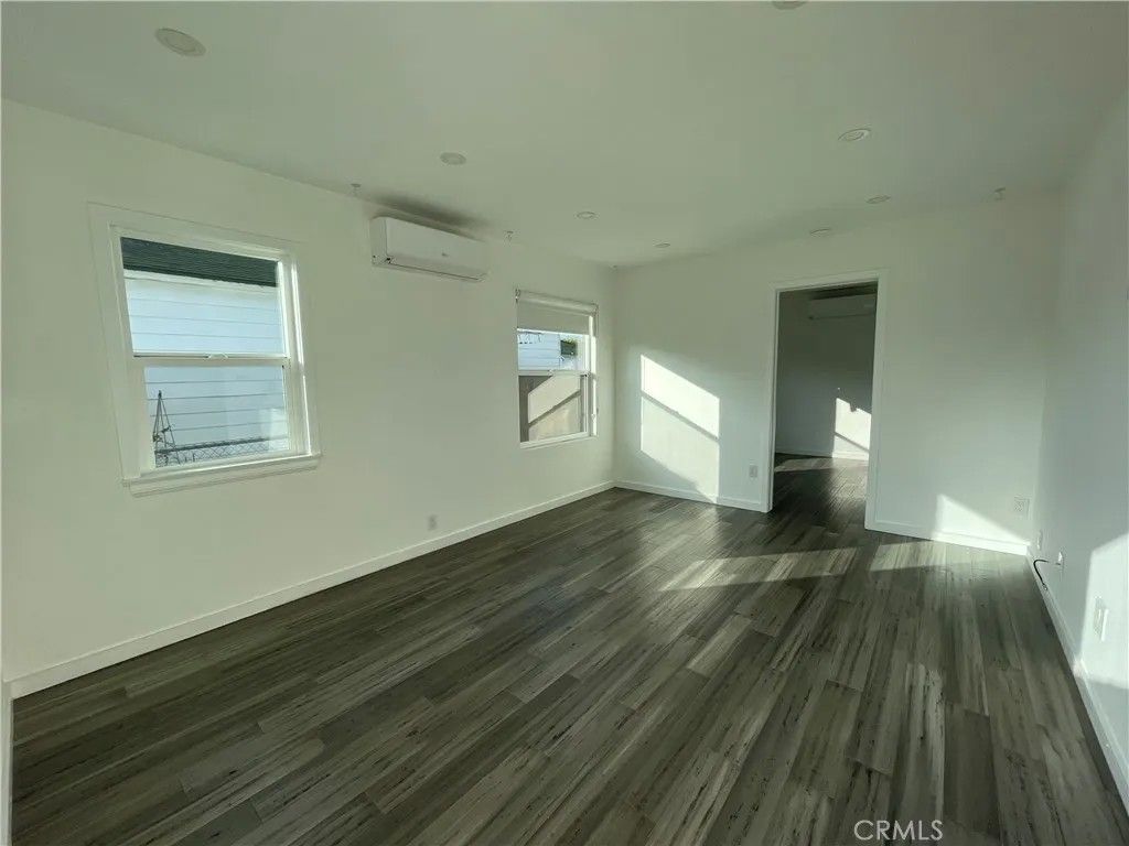 Photo of 357 E Plenty Street, Long Beach, CA 90805 (MLS # SB25279429)