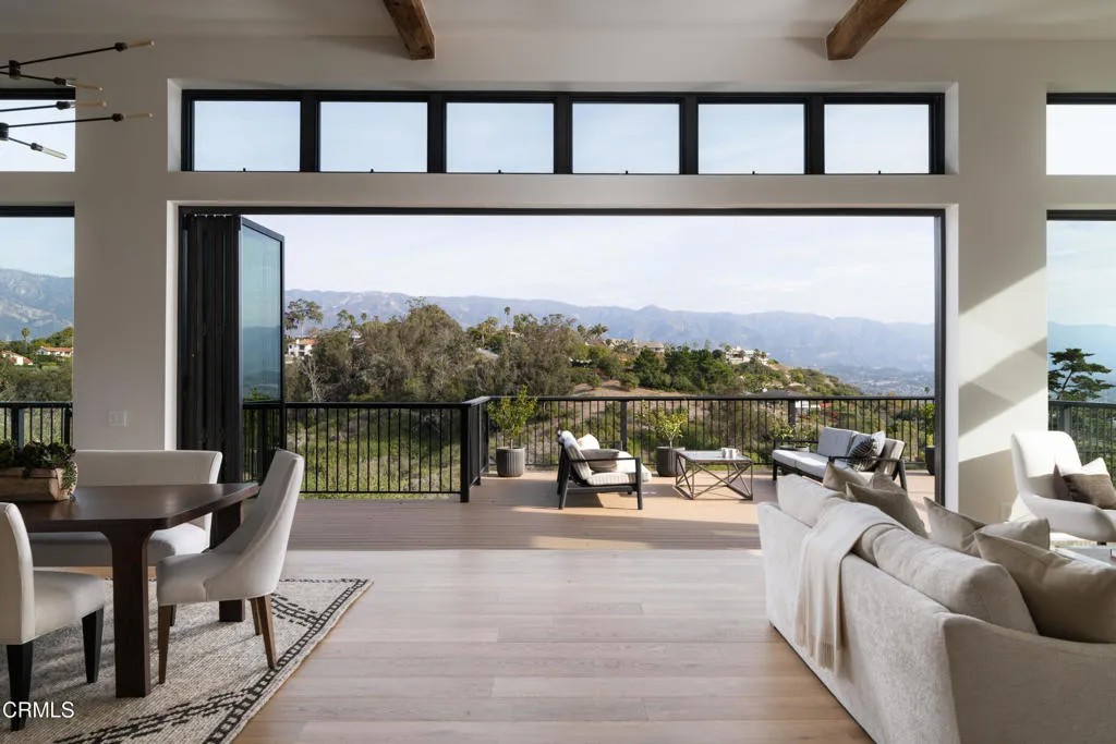 1103 Harbor Hills Drive