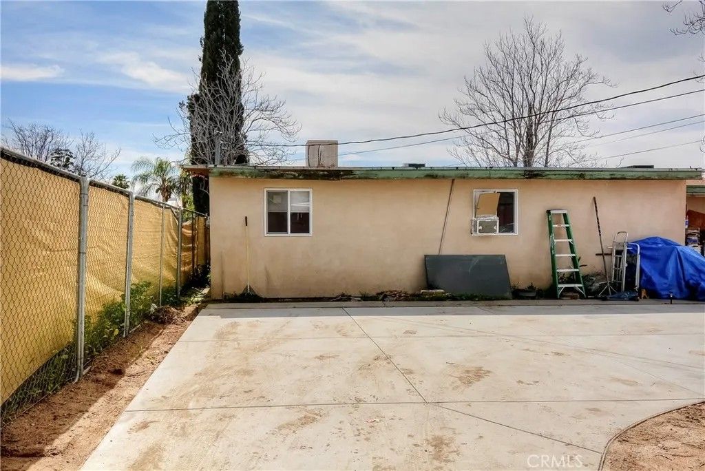 Photo of 185 N Scovell, San Jacinto, CA 92583 (MLS # CV26064754)