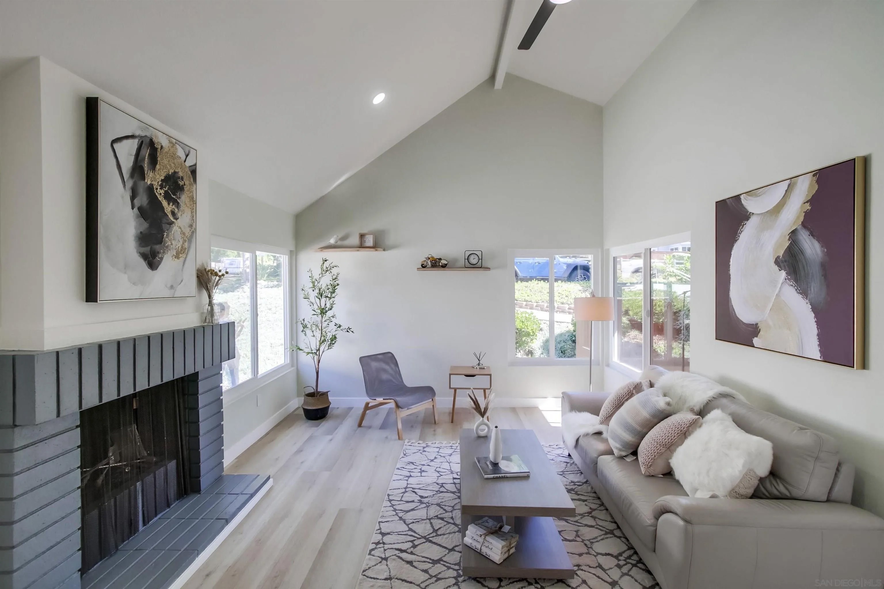 10690 Esmeraldas Drive