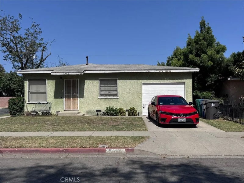 3404 E 65th