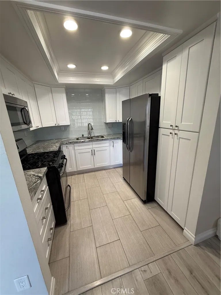 8877 Tulare Drive 314B
