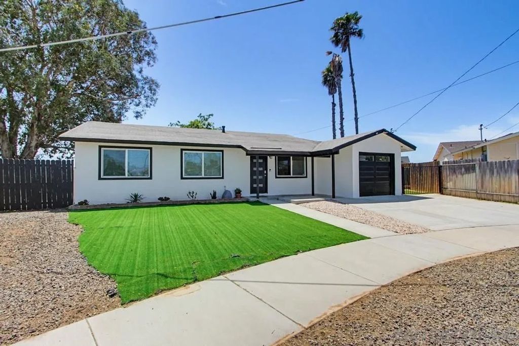 Photo of 4801 Siesta Place, Oceanside, CA 92057 (MLS # 260010297)