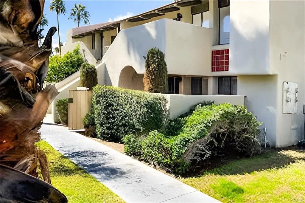 Photo of 1150 E Amado Rd #8B1, Palm Springs, CA 92262 (MLS # BB26060659)