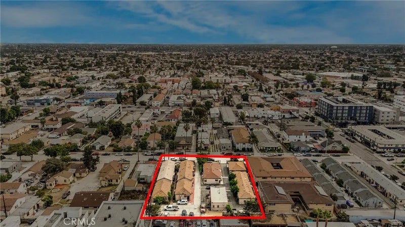6401 S Victoria