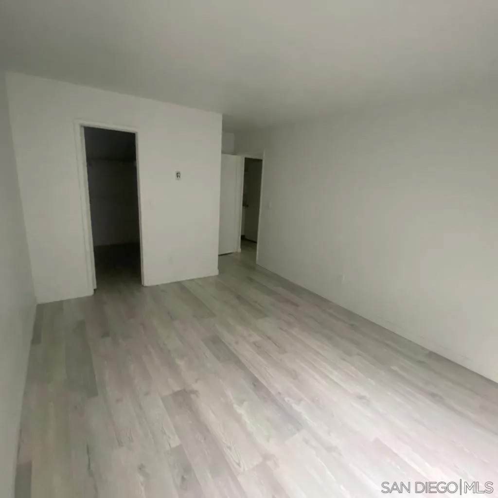 702 R Ave