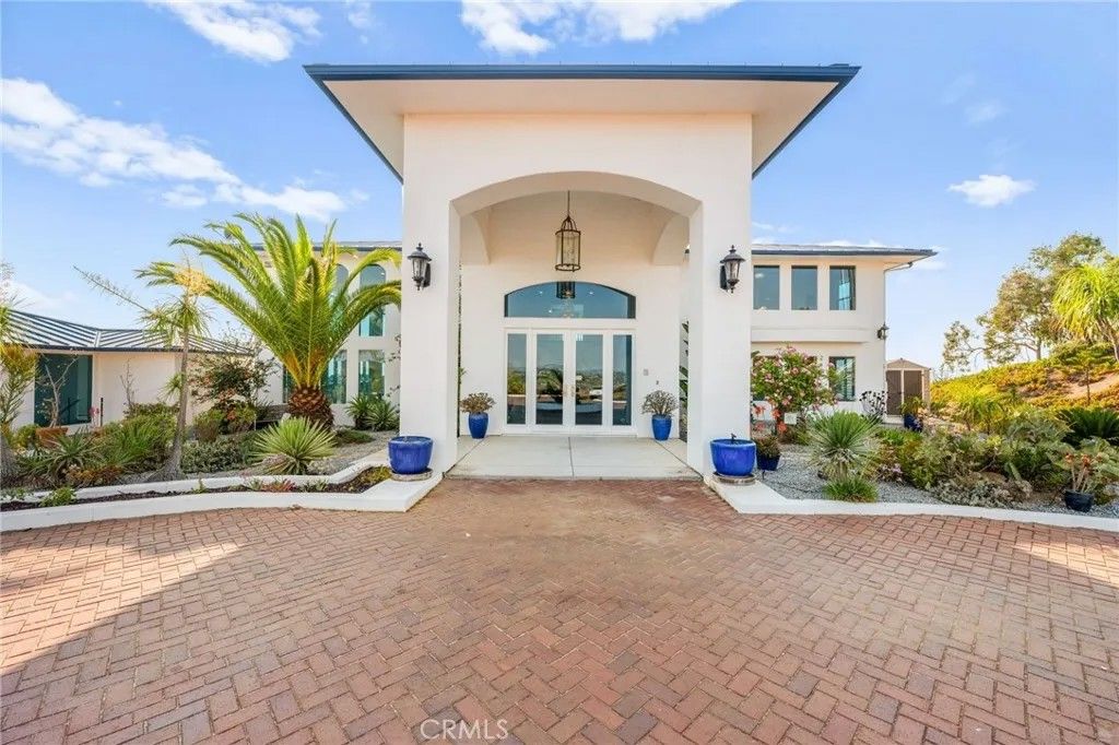 Photo of 31460 Aquaduct Road, Bonsall, CA 92003 (MLS # SW25131964)