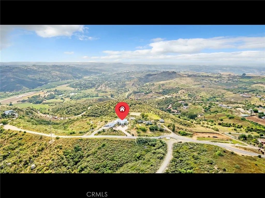 Photo of 31460 Aquaduct Road, Bonsall, CA 92003 (MLS # SW25131964)