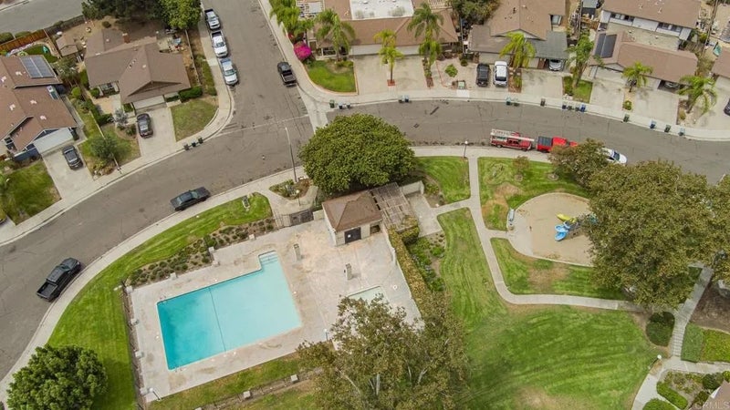 239 Eveningside