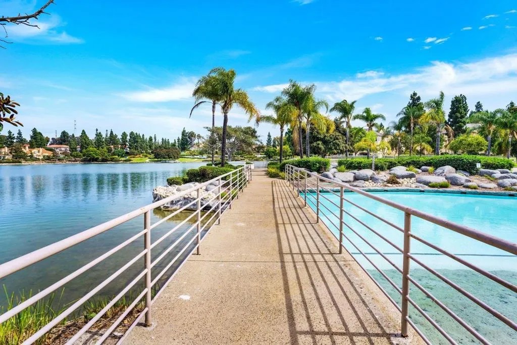 2083 Lakeridge Circle 104