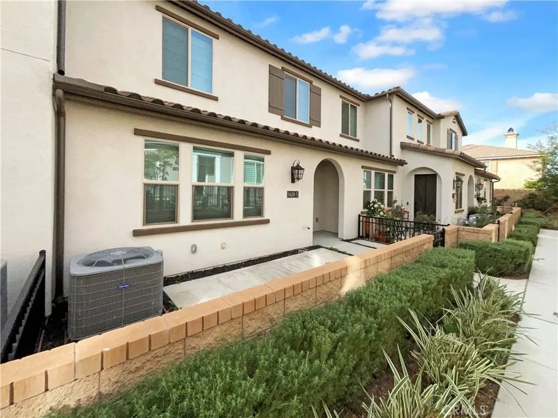 5628 Kate Way 3