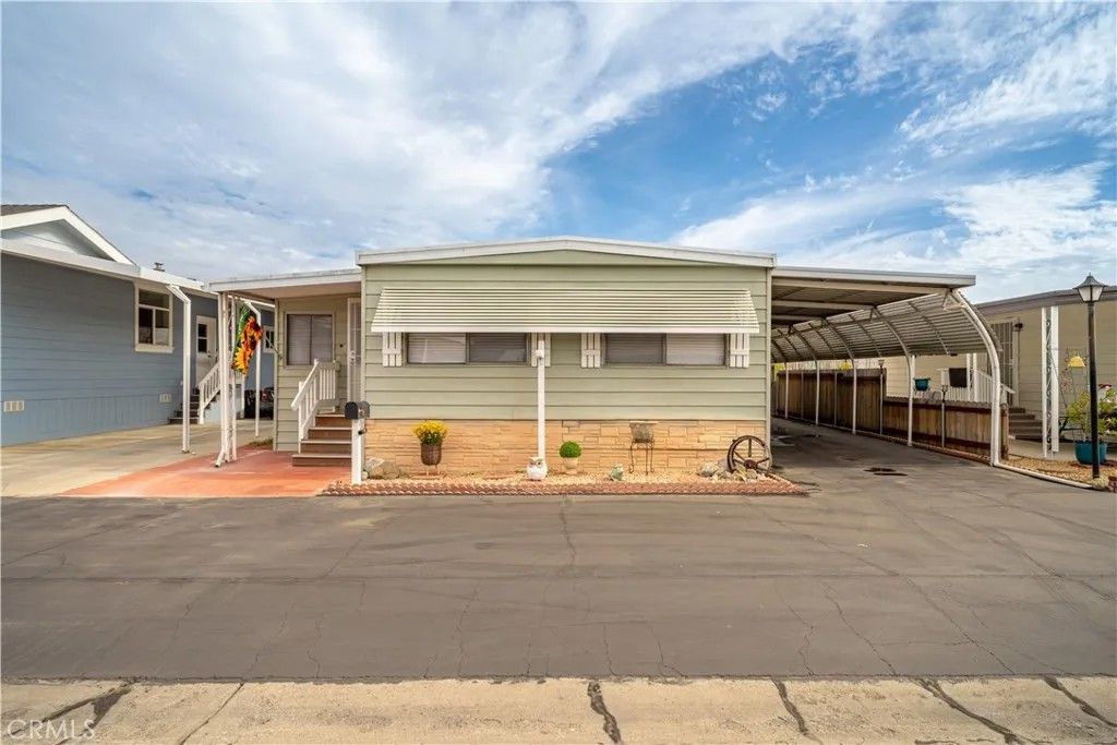 Photo of 1630 W Covina Blvd #60, San Dimas, CA 91773 (MLS # CV26038179)