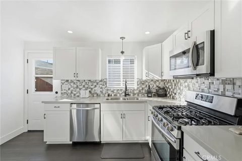 Tiny photo for 2005 phelan Lane, Redondo Beach, CA 90278 (MLS # GD26047300)