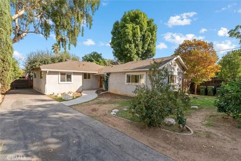 Tiny photo for 23143 Dolorosa Street, Woodland Hills, CA 91367 (MLS # SR25259546)
