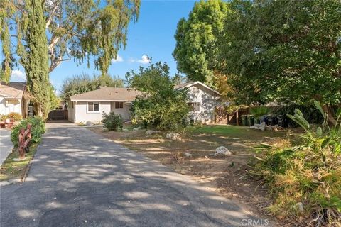 Tiny photo for 23143 Dolorosa Street, Woodland Hills, CA 91367 (MLS # SR25259546)