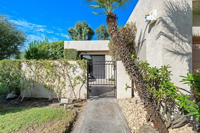 10305 Sunningdale Drive
