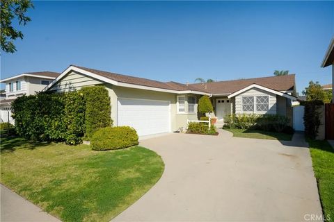 Photo of 3430 N El Dorado Dr, Long Beach, CA 90808 (MLS # PW26049300)