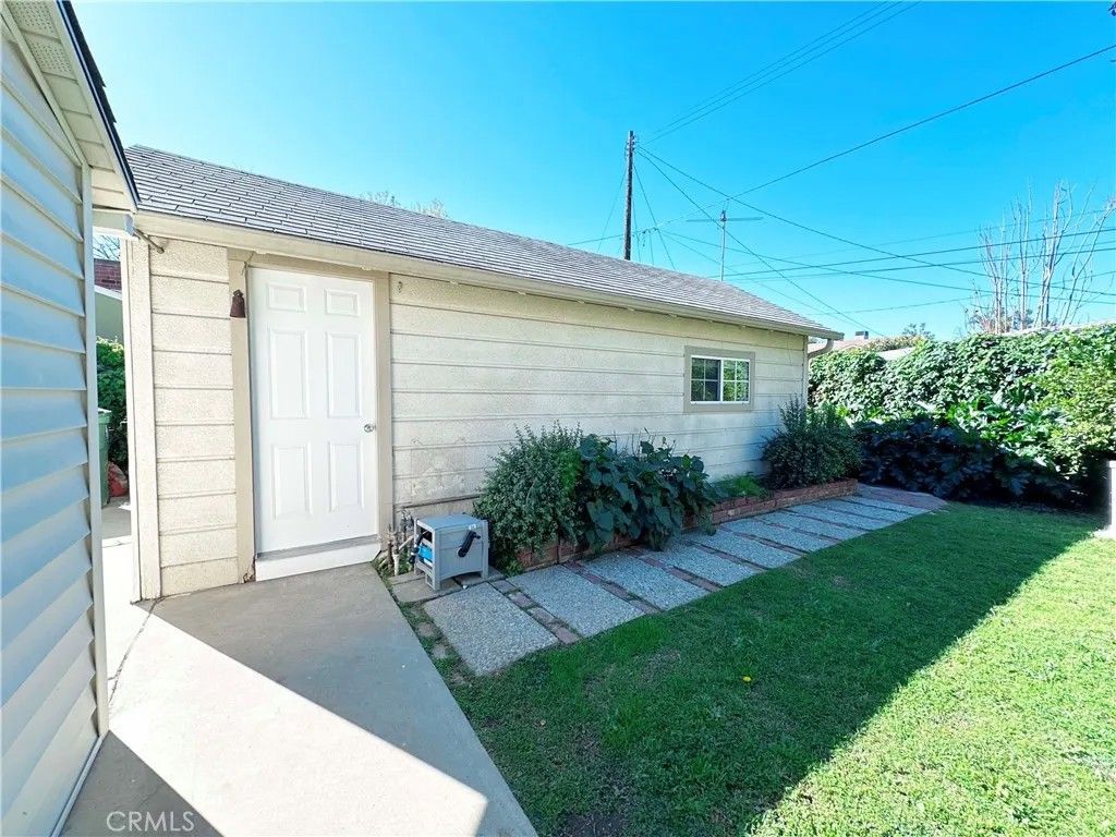 Photo of 7445 Orion #3, Van Nuys, CA 91406 (MLS # SR26034687)