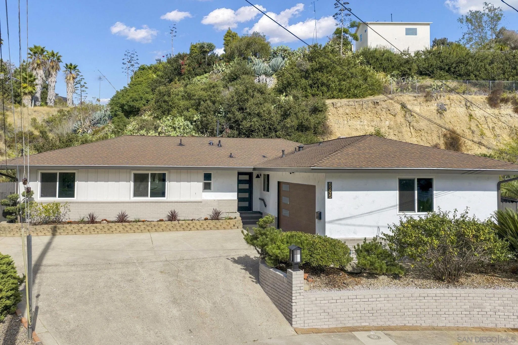 5295 Joan Ct