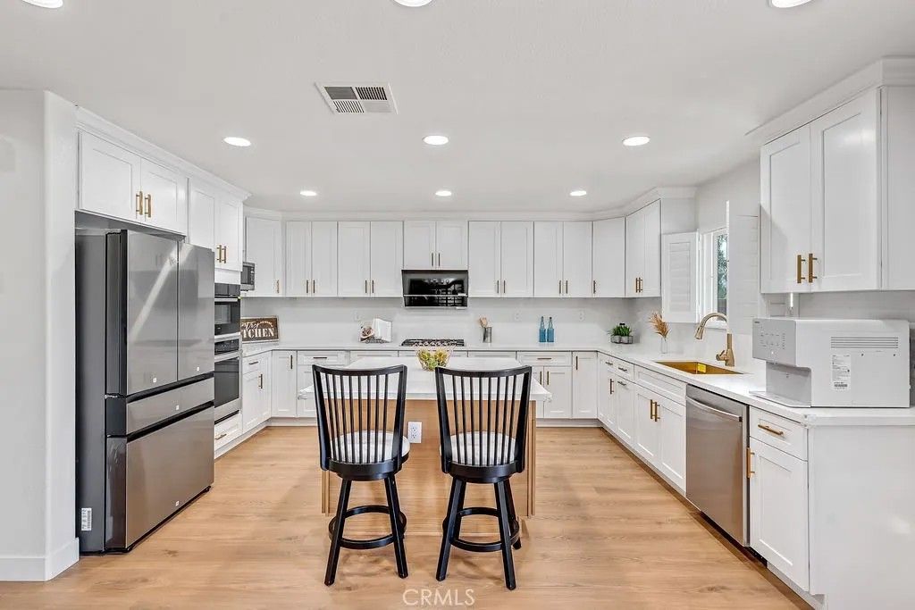 Photo of 32992 Monte DR, Temecula, CA 92592 (MLS # SW26115636)