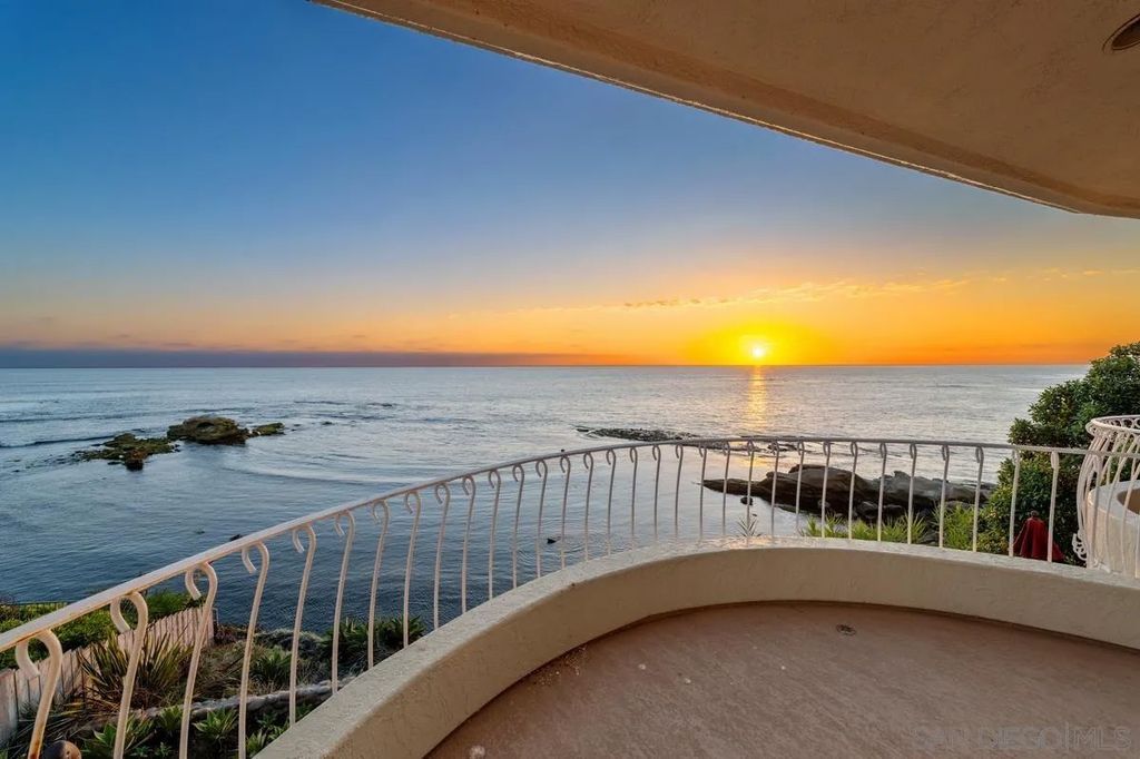 Photo of 5716 Dolphin Pl, La Jolla, CA 92037 (MLS # 250037432)