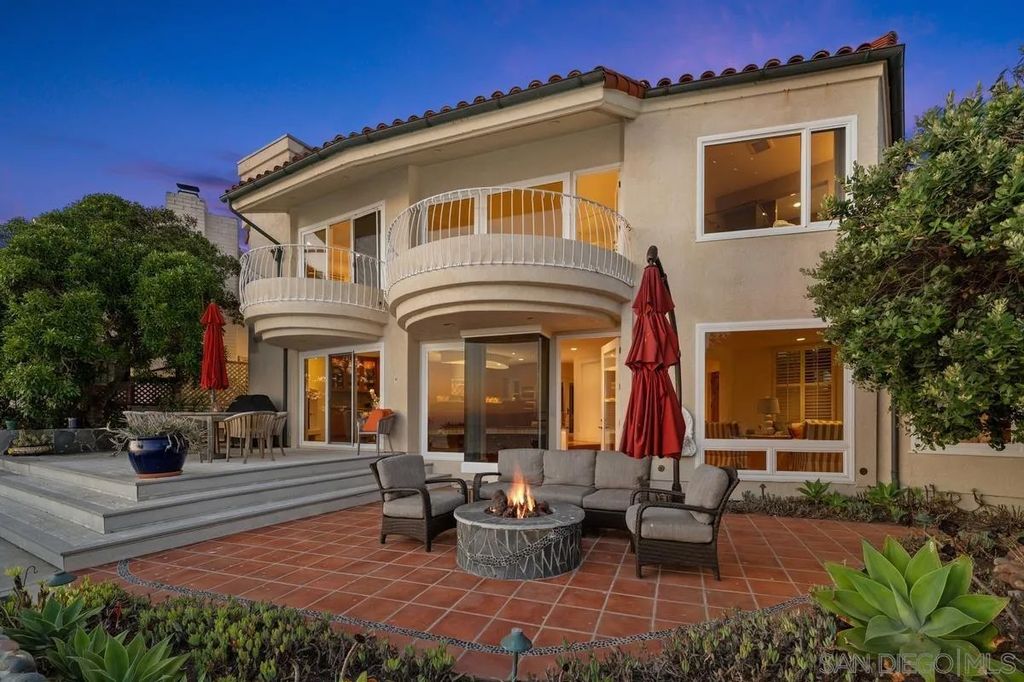 Photo of 5716 Dolphin Pl, La Jolla, CA 92037 (MLS # 250037432)