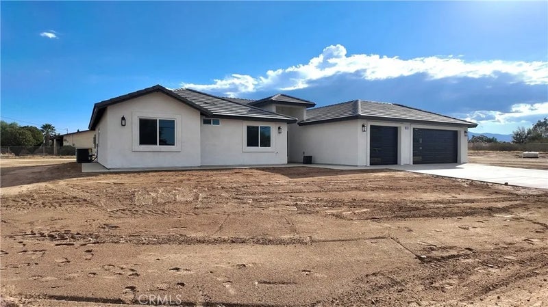 15271 Sycamore St.