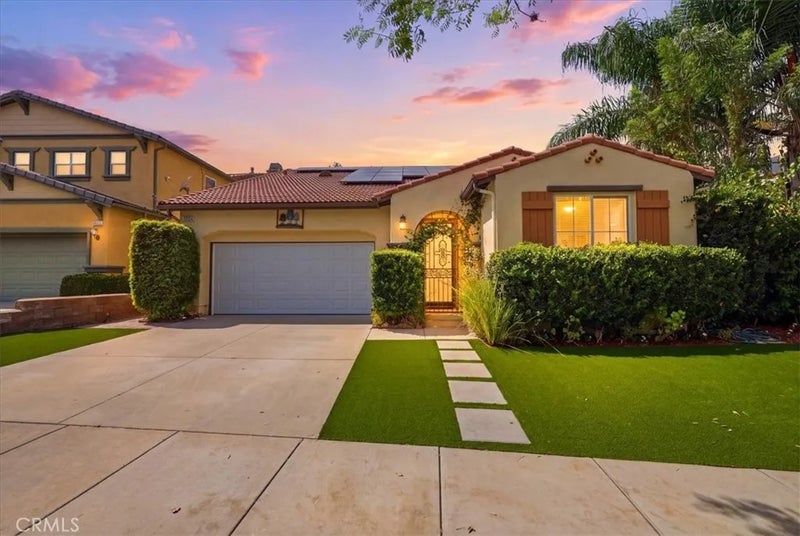 25241 Pacific Crest