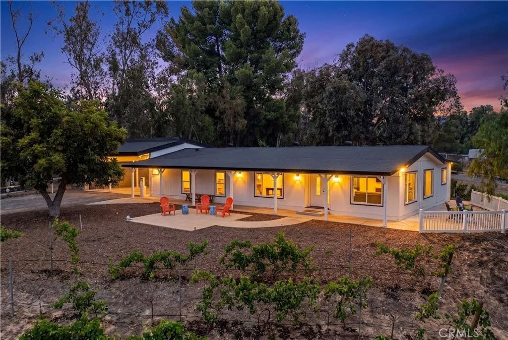 Photo of 36210 Tonto Ln, Temecula, CA 92592 (MLS # SW26085114)