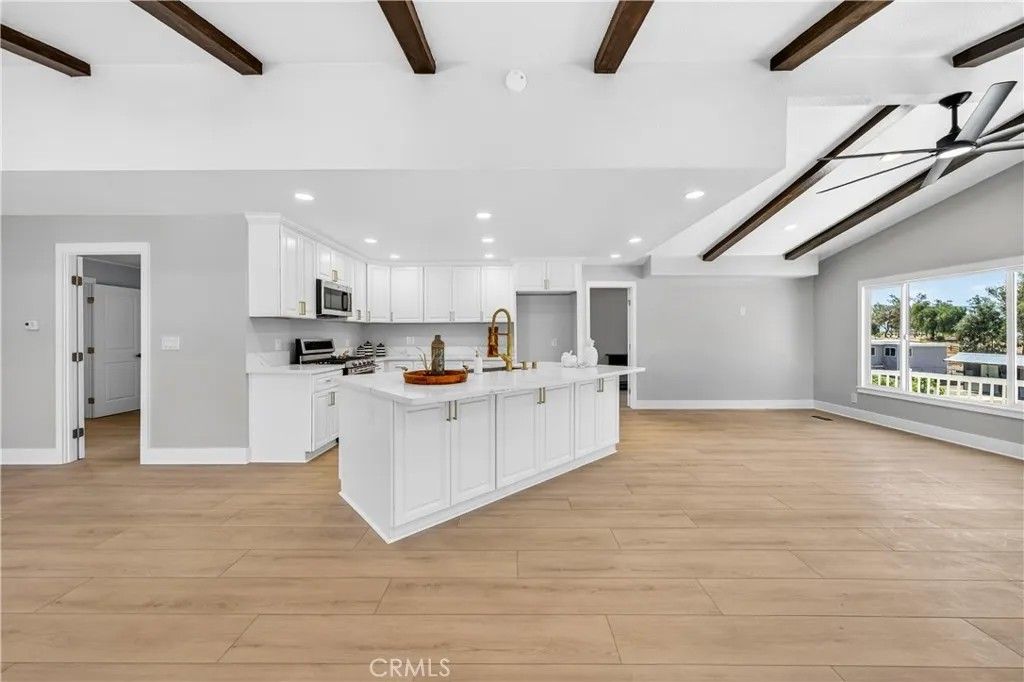 Photo of 36210 Tonto Ln, Temecula, CA 92592 (MLS # SW26085114)