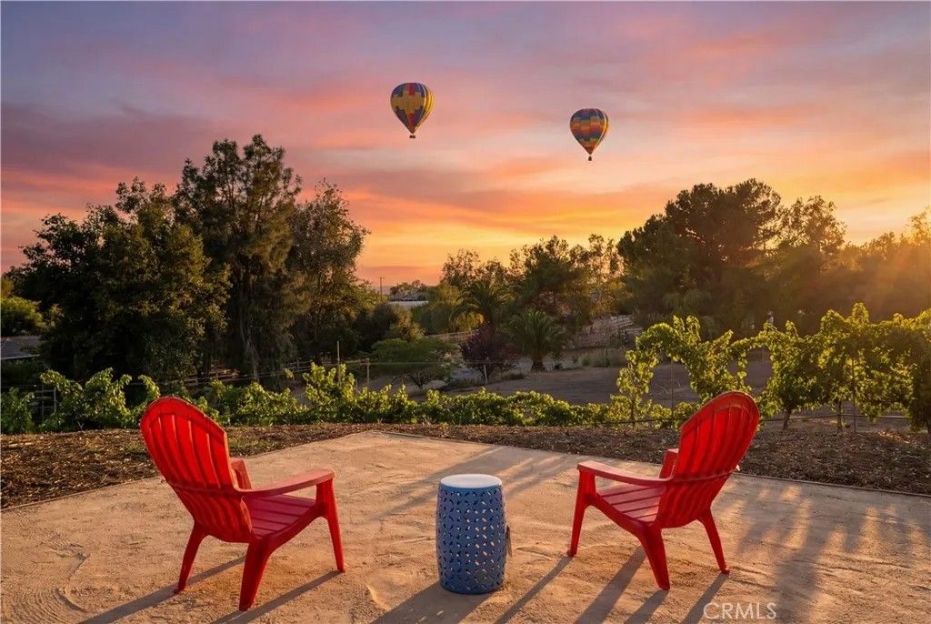 Photo of 36210 Tonto Ln, Temecula, CA 92592 (MLS # SW26085114)