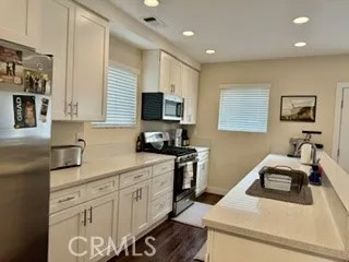 3070 Rockview Pl