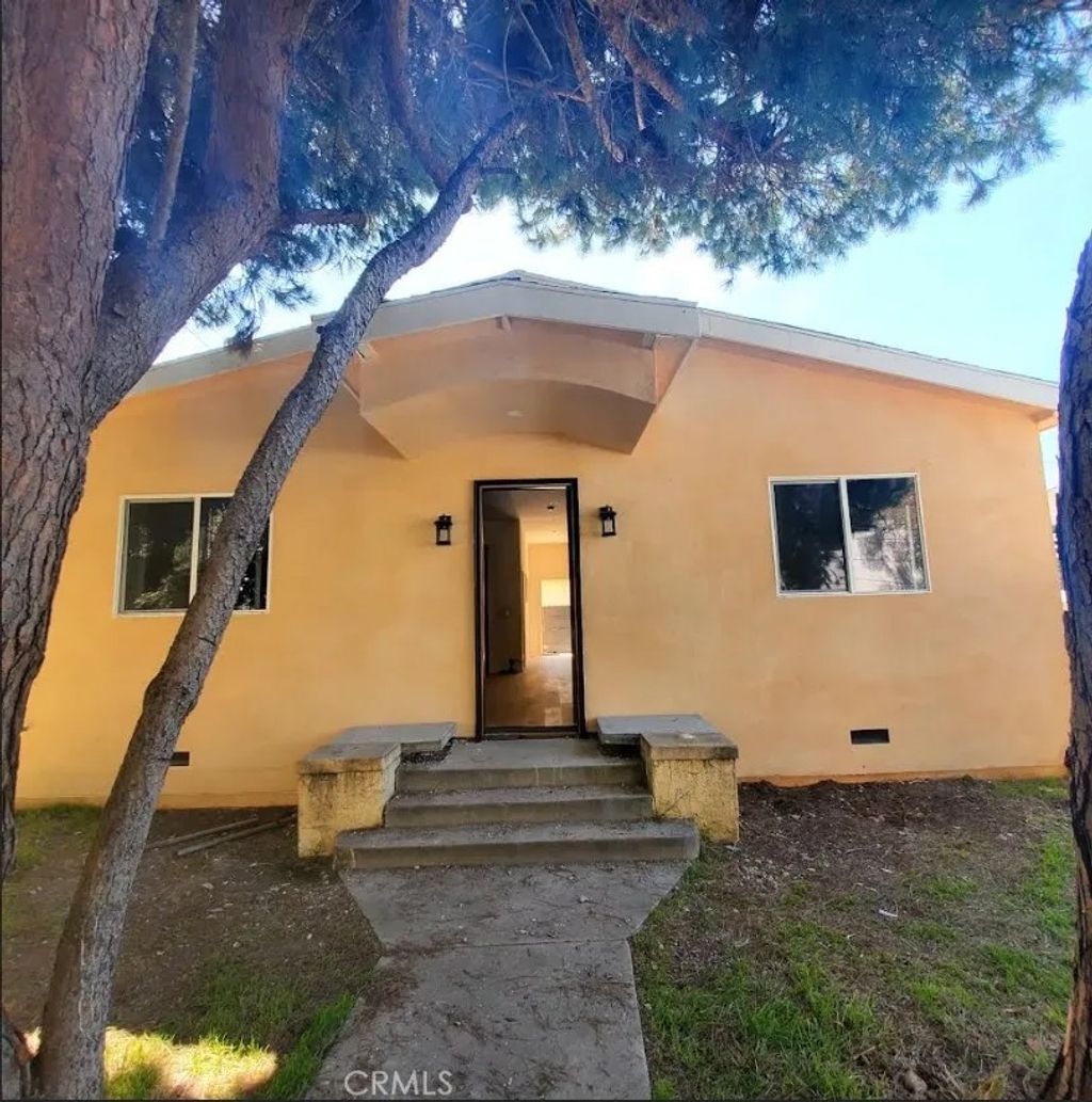 Photo of 3765 Globe, Los Angeles, CA 90066 (MLS # WS26049100)