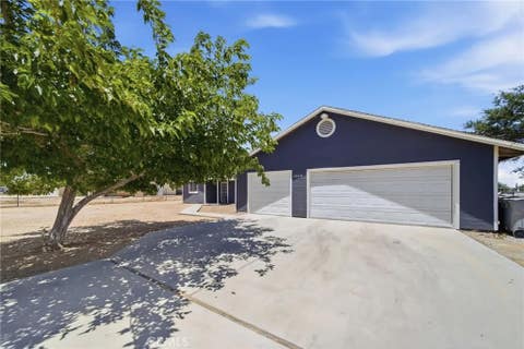 Photo of 16678 Lilac Street, Hesperia, CA 92345 (MLS # HD26129704)