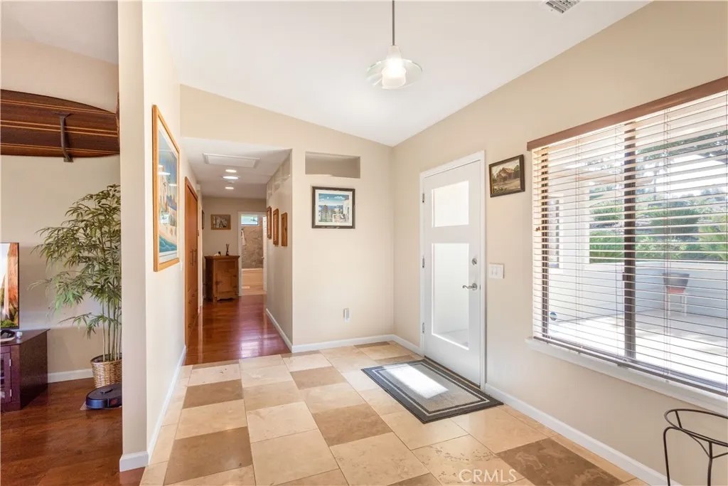 1691 Pepper Tree