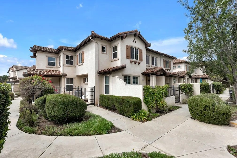 Photo of 4757 Via Altamira, Thousand Oaks, CA 91320 (MLS # SR26201320)