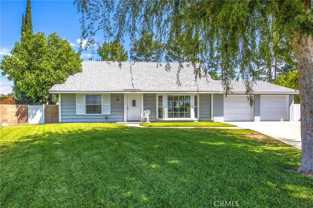 7059 Cienega