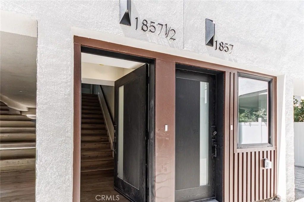 Photo of 1857 Crenshaw Boulevard #.5, Los Angeles, CA 90019 (MLS # BB25282399)