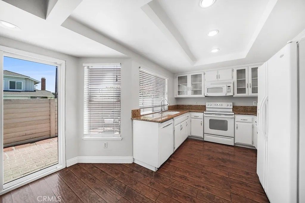 Photo of 73 Summerstone, Irvine, CA 92614 (MLS # OC25275773)