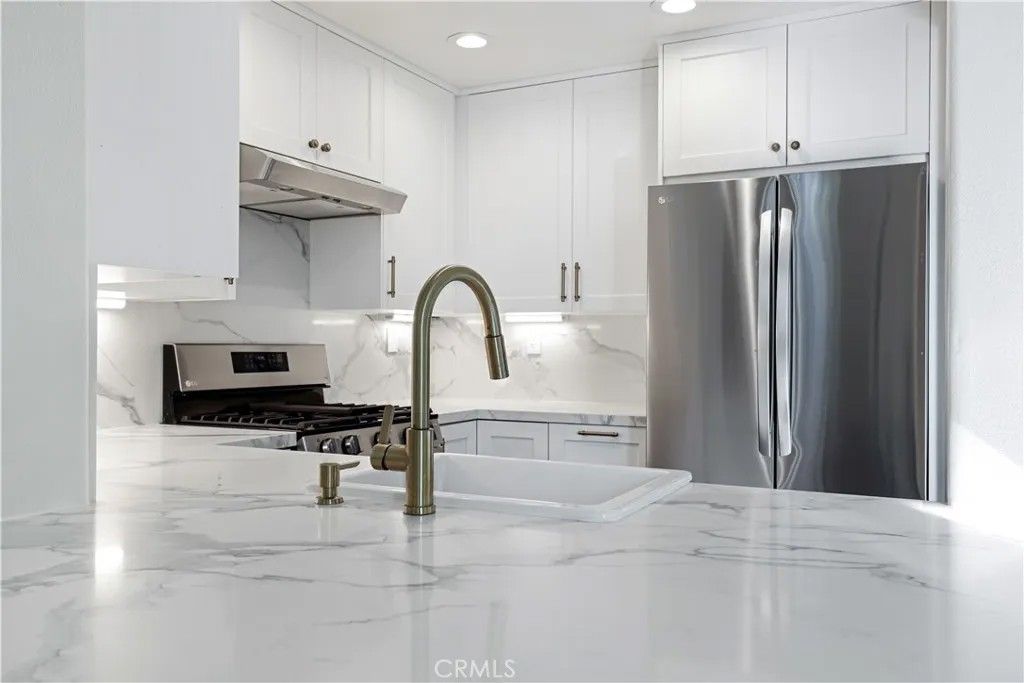 Photo of 19 Garrison Loop, Ladera Ranch, CA 92694 (MLS # OC25267631)