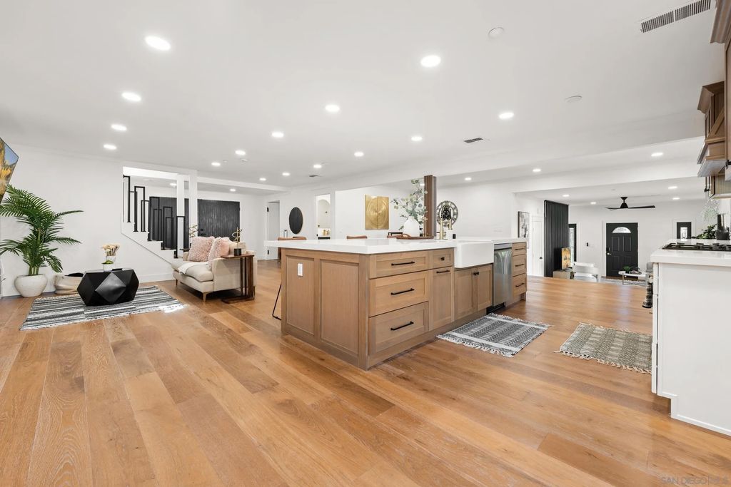 Photo of 16021 Pomerado Rd, Poway, CA 92064 (MLS # 260002153)