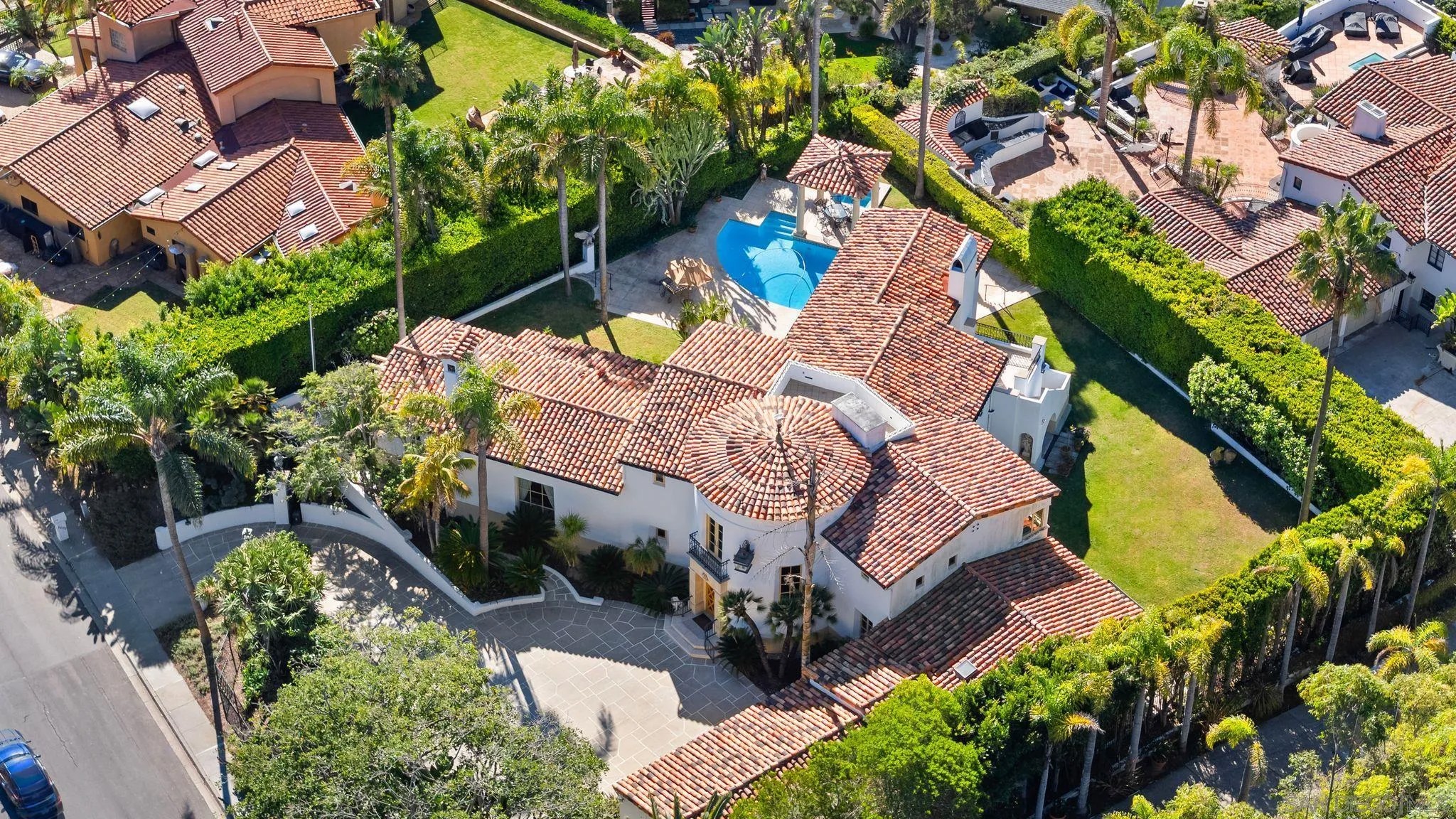 6692 La Jolla Scenic Dr S