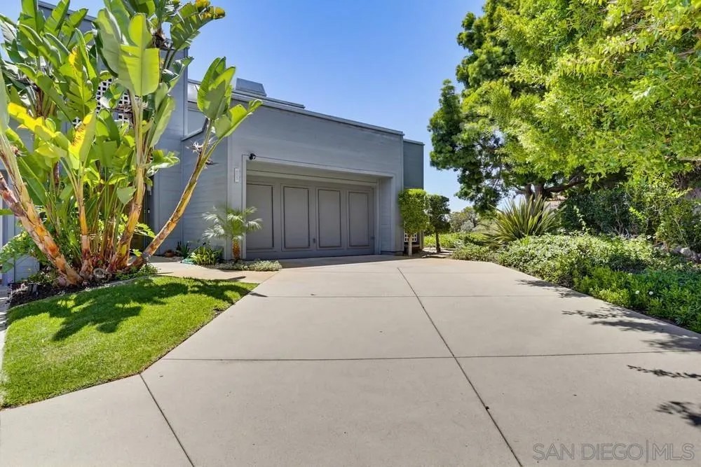 803 Spindrift Dr.