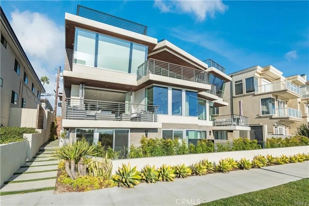 Photo of 810 Esplanade #C, Redondo Beach, CA 90277 (MLS # AR26094459)