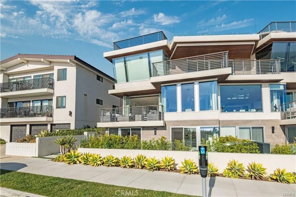 Photo of 810 Esplanade #C, Redondo Beach, CA 90277 (MLS # AR26094459)
