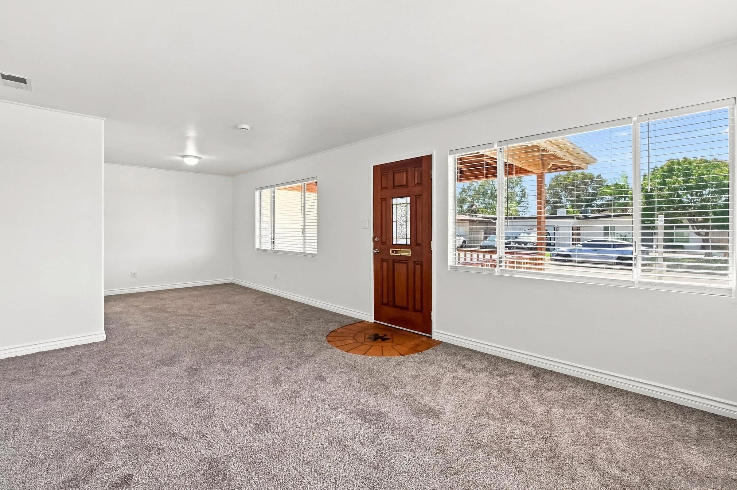 4604 Isleta Ave.