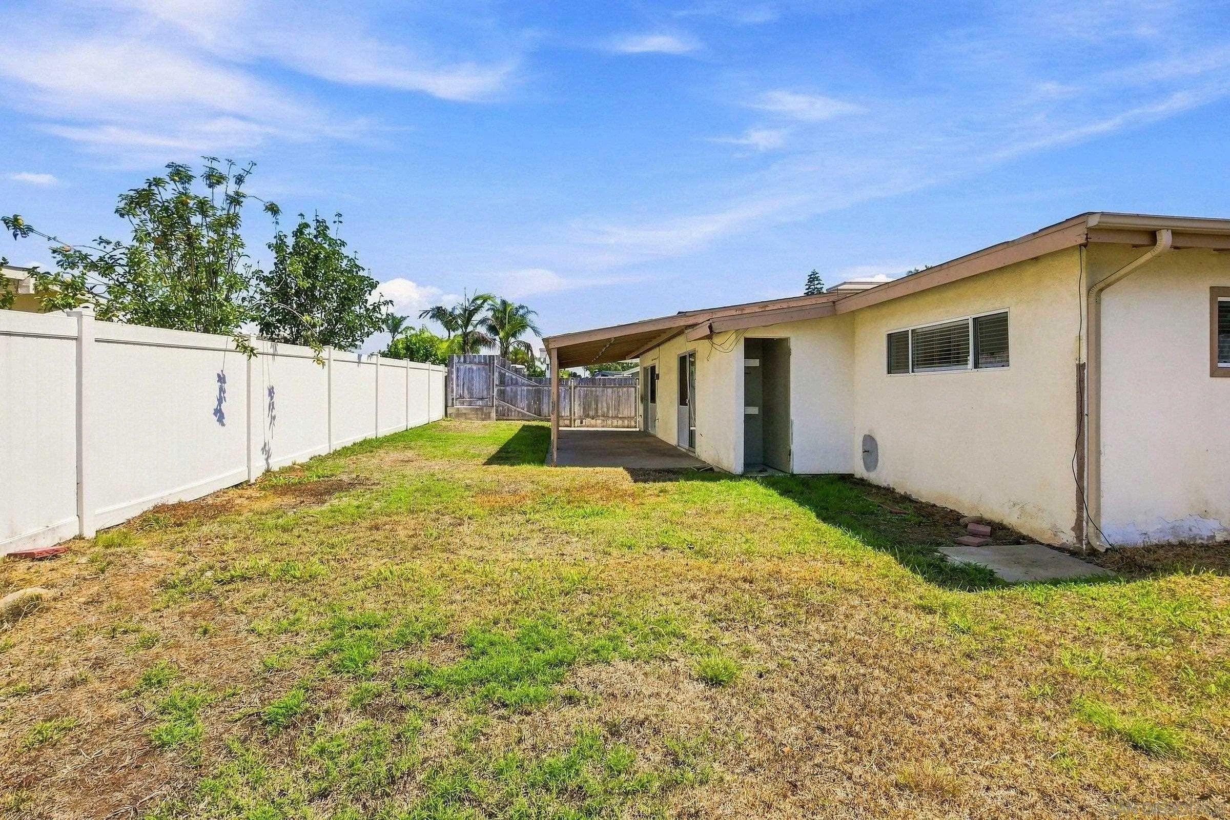 4604 Isleta Ave.