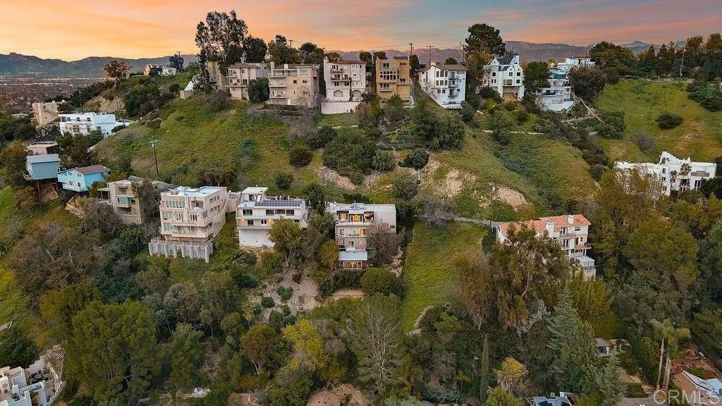 Photo of 3866 Alta Mesa Drive, Studio City, CA 91604 (MLS # PTP2602702)