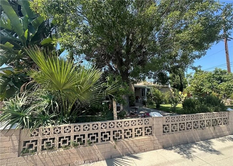 10673 Saticoy