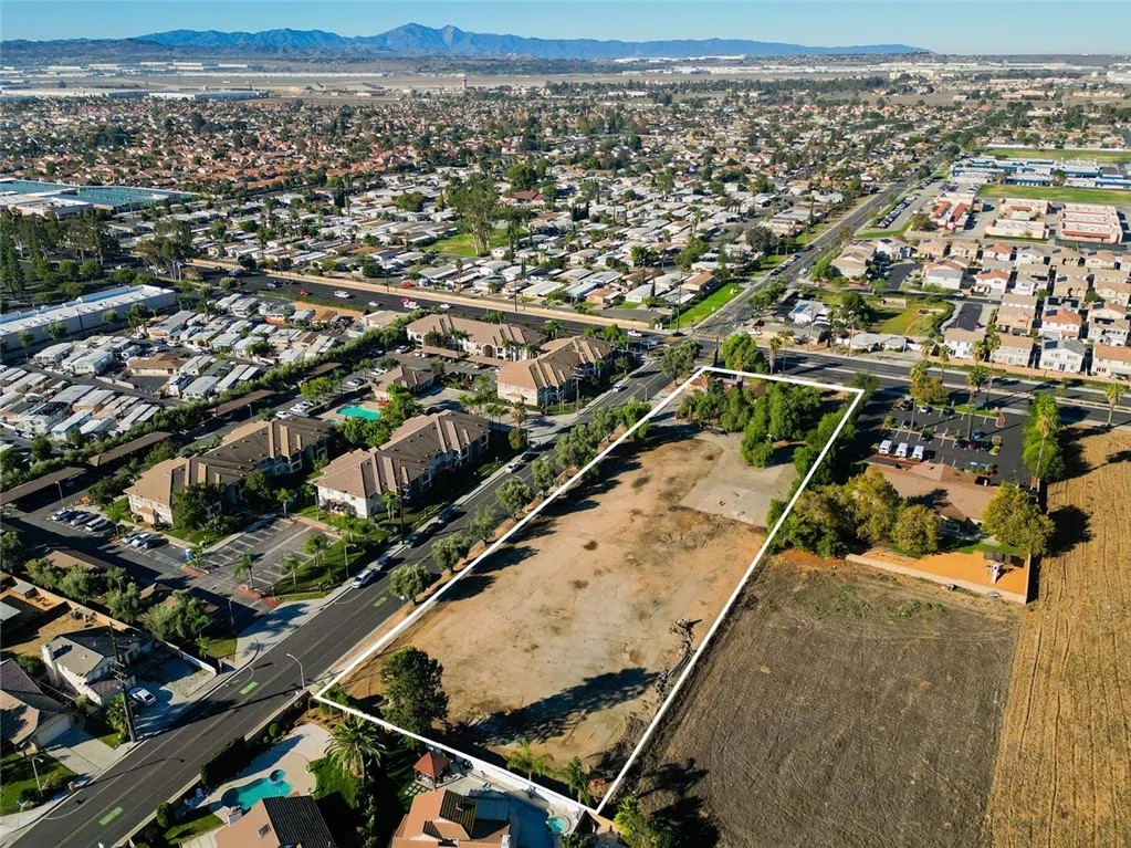 14740 Perris